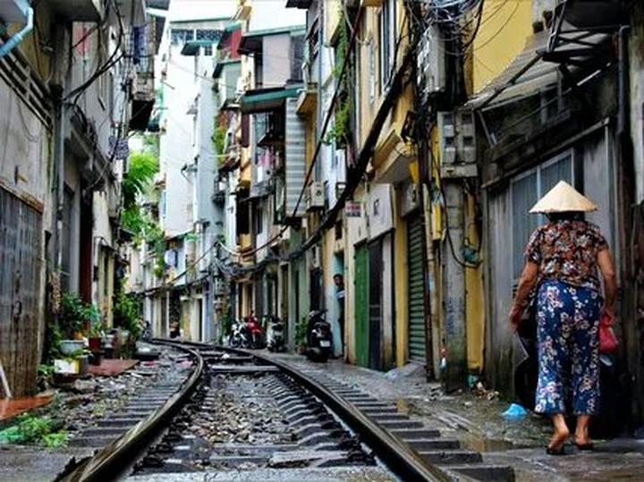 Từ Gần 300 bé mẫu giáo 