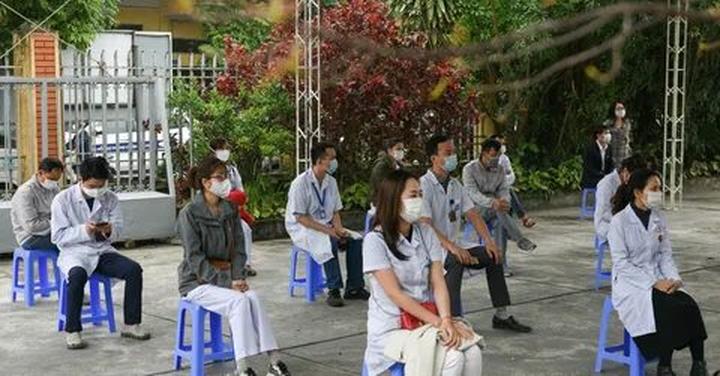 Xu hướng Giật mình ngã nhào khi gặp xe: Hotspot Matrix tiết lộ bí quyết video viral